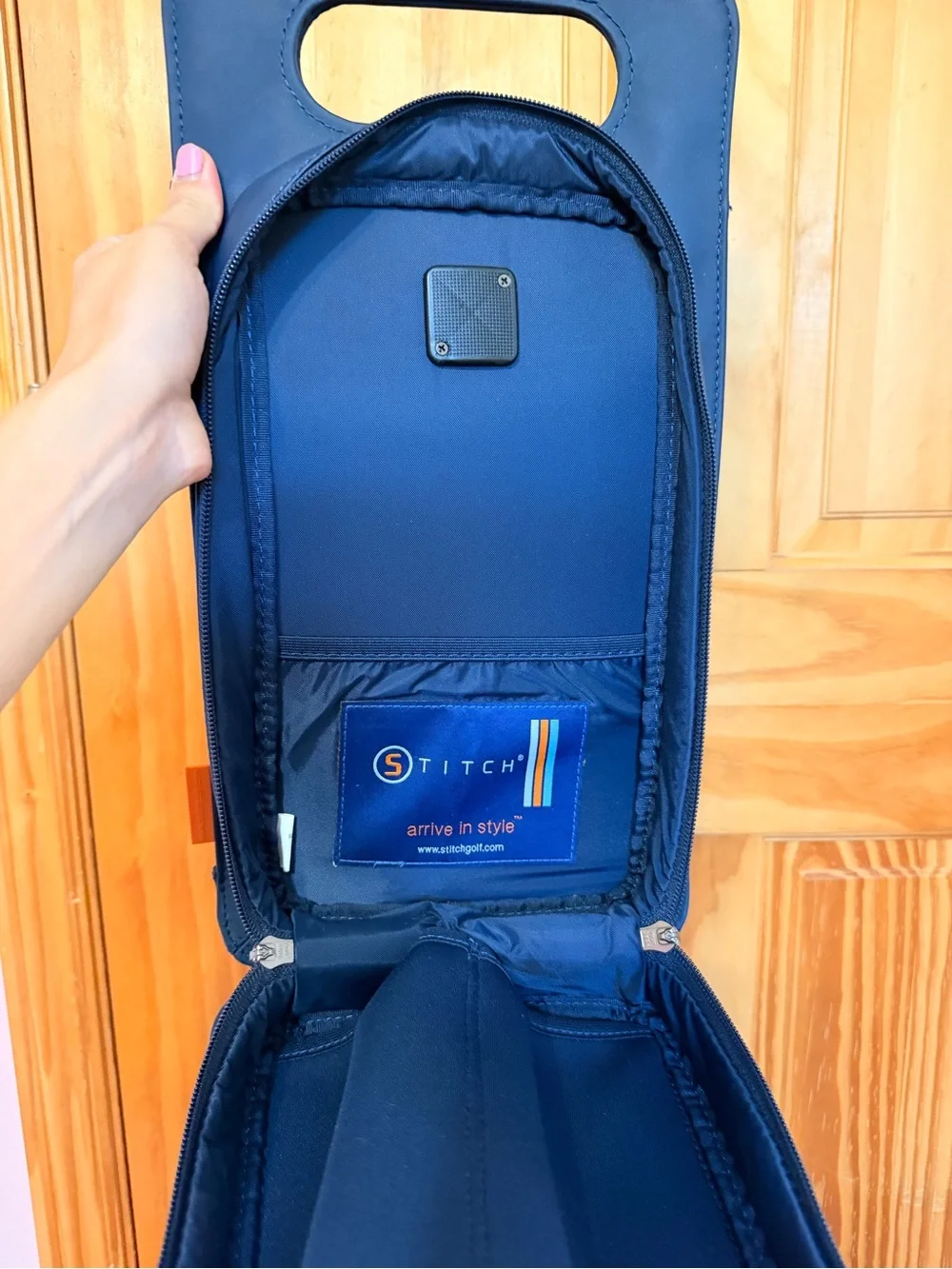Blue Neoprene Wine Bottle Carrier Tote - Stylish Insulated Carrying Case